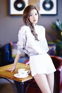 王妍之照片,光影中的魅力演绎  第3张